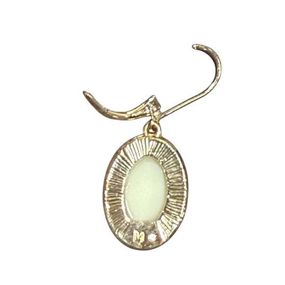 Monet Necklace & Earrings Set White Enamel Gold Tone Beveled Bead 10.5" Signed - Picture 8 of 11